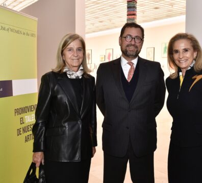 Lanzamiento del libro "The Worth of Art" de Arturo Cifuentes y Ventura Charlin en Galería Patricia Ready 08.08.23