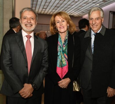 Lanzamiento del libro "The Worth of Art" de Arturo Cifuentes y Ventura Charlin en Galería Patricia Ready 08.08.23